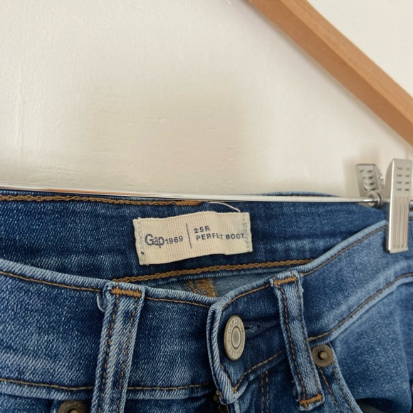 GAP Perfect Boot Cut Jeans - Picture 3 of 3
